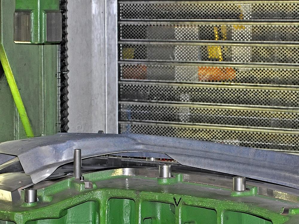 Prototype part during hot forming on a forming tool in the manufacturing process